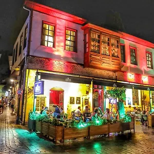 Lords & Pub Хостел