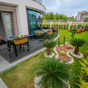 Lara Marine Homes Апарт-отель