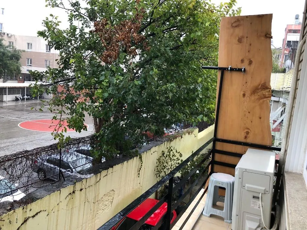 Antalya Kaleici Muhtesem Konum Genis Balkonlu Mutfakli Daire